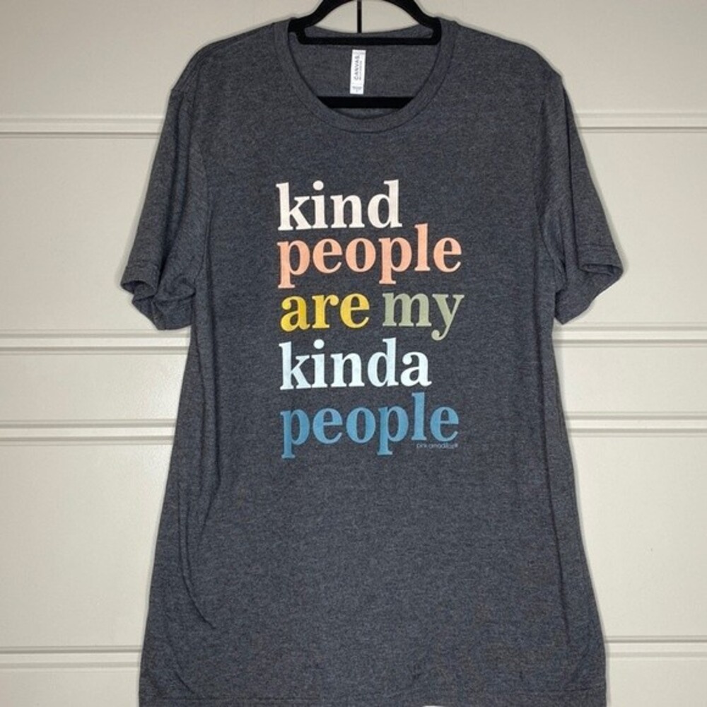 Kind People Are My Kinda People Graphic Tee Tshirt L